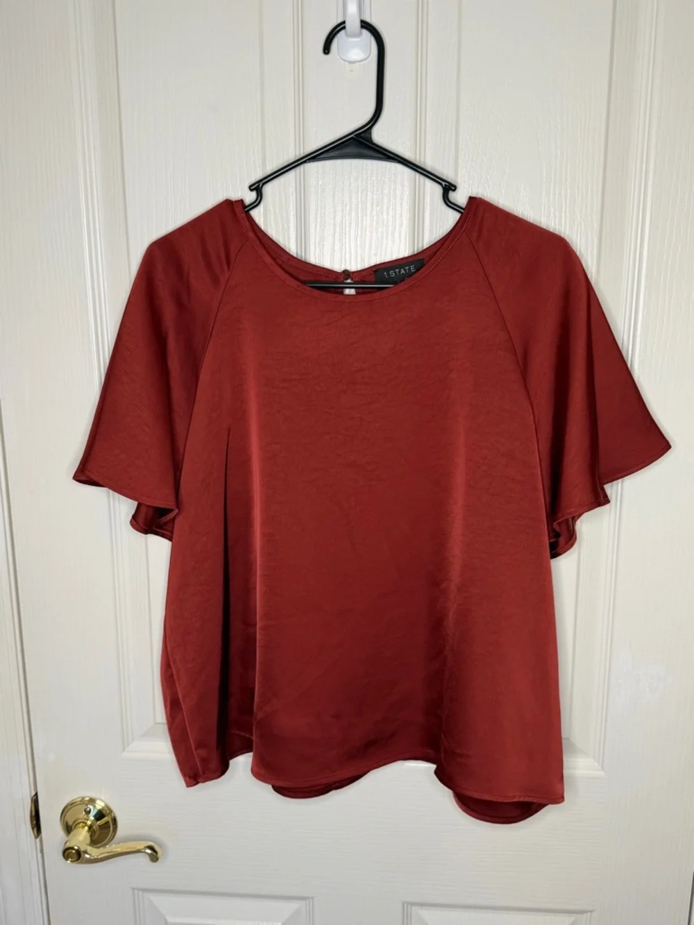 1. State lightweight blouse